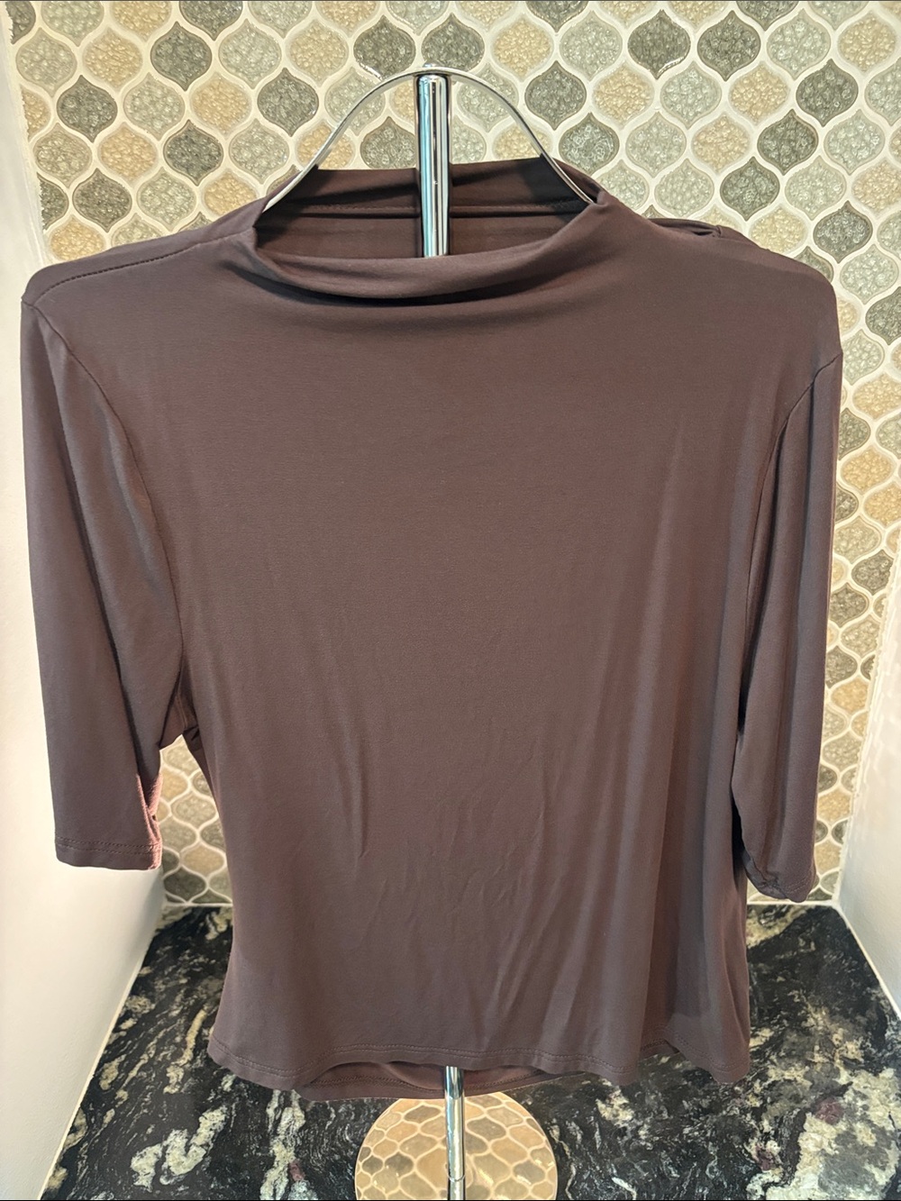 Women's Brown Short-Sleeve Mock Neck Tee